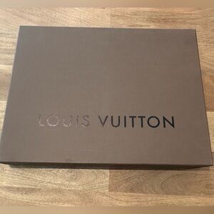 Louis Vuitton Large 18x13 Gift Box